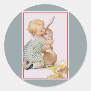 Pegatina Redonda Pascua vintage, niño pequeño con conejo conejo con