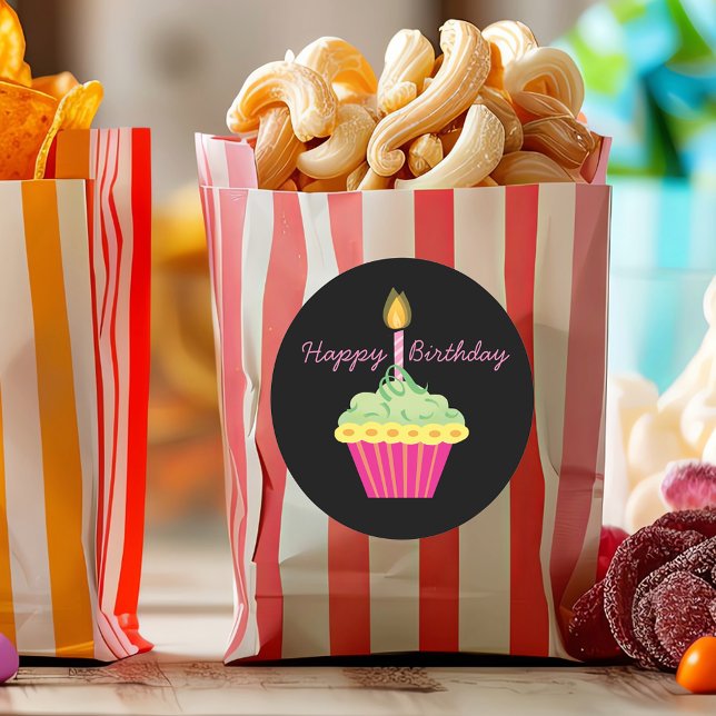 Pegatina Redonda Pastel rosa de cumpleaños feliz (Subido por el creador)