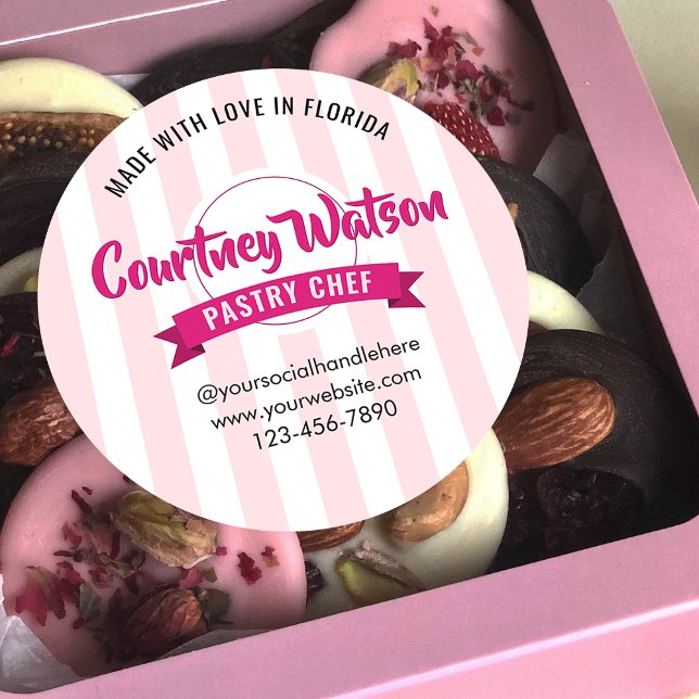 Pegatina Redonda Pastelero de repostería de pasteles de rayas rosad (Subido por el creador)