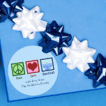 Pegatina Redonda Peace Love Hanukkah Cute Personalizado Gift<br><div class="desc">Personalizado Paz Amar a los pegatinas de Hanukkah por un regalo de Chanukah o un favor de partido. Una señal de paz de bonito,  corazón,  y una hermosa menorah en un lindo pegatina judío de vacaciones azul.</div>