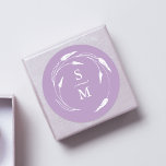 Pegatina Redonda Pegatinas de bodas de monograma de lavanda<br><div class="desc">Un moderno y elegante pegatina de boda en monograma violeta presenta un diseño de línea de lavanda único. Utilice los campos de plantilla para personalizar de las iniciales de la novia y del novio. Personalizar el color que se adapte a su tema boda. Perfecto para sellos para sobres y favores...</div>