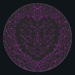 Pegatina Redonda Pegatinas de bodas góticas en el corazón morado y<br><div class="desc">Nuestros hermosos stickers de bodas góticos de corazón morado y negro son oscuros,  pero encantadores con nuestro diseño artístico de desplazamiento. Están diseñados en una colección de varios elementos para que todo tu boda pueda ser coordinado con el mismo estilo.</div>