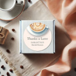 Pegatina Redonda Pegatinas de ducha de novia gracias café<br><div class="desc">"Gracias a un latte" Pegatinas de ducha de novia - Elegante y ☕ de Personalizable 💌 Añade un toque encantador a tu evento con estos pegatinas de ducha de novia, que incluyen una taza de café muy bien ilustrada y el sincero juego de palabras "Gracias a un latte". Perfecto para...</div>