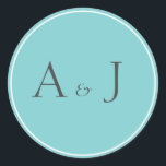 Pegatina Redonda Pegatinas redondos verde azulados sólidos<br><div class="desc">Pegatina verde azulado sólido para la colección de bodas de patrones de diamante geográfico. Disponible en 2 tamaños: - Grande: 3" x 3", 6 pegatinas por hoja - Pequeño: 1, 5" x 1, 5", 20 pegatinas por hoja Para tarjetas rsvp coincidentes, invitaciones, inserciones, franqueo y otros elementos coincidentes, haga clic...</div>