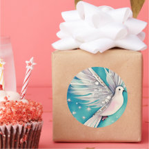 Pequeña paloma blanca con alas etéreas