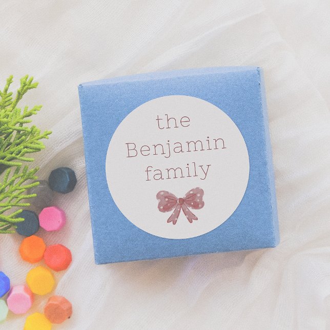 Pegatina Redonda Pequeño arco rojo | Navidades de nombre de familia (Subido por el creador)