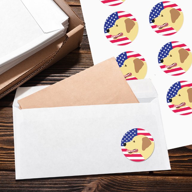 Pegatina Redonda Perfil de Labrador Amarillo Bandera de Estados Uni (Yellow Labrador Profile US Flag Stickers for Labrador Owners in the US.  Sweet expression of Lab.)