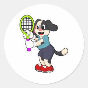 Pegatina Redonda Perro en tenis con raqueta de tenis