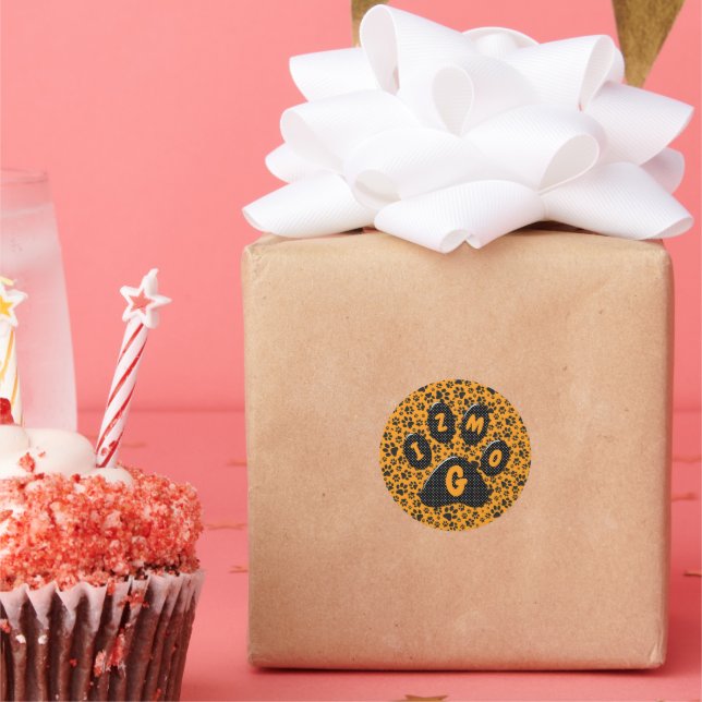 Pegatina Redonda Perro traza un punto de polka blanco y negro en da (Fiesta)