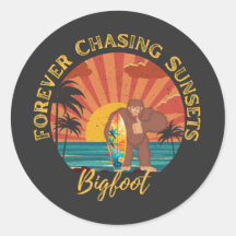Persiguiendo por siempre a Sunsets Bigfoot Surfing
