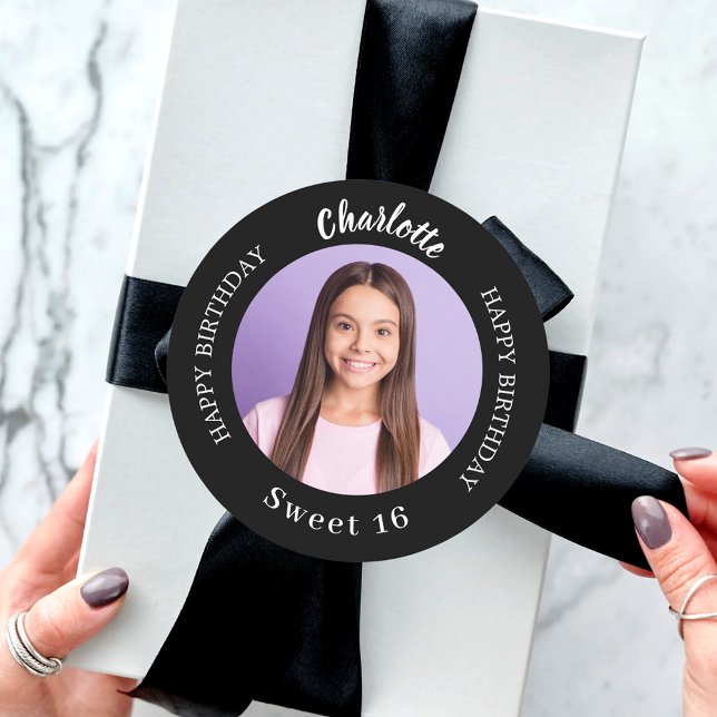 Pegatina Redonda Personalizado blanco negro foto Sweet 16 (Subido por el creador)