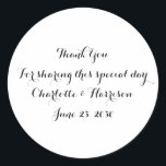 Pegatina Redonda Personalizado Boda de guiones blancos negros<br><div class="desc">Personalizado Boda de guiones en blanco y negro favorece a los Pegatinas redondos clásicos</div>