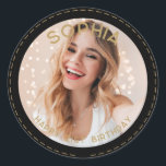 Pegatina Redonda Personalizado Foto Black Gold Modern 21st Birthday<br><div class="desc">Pegatinas de cumpleaños 21ª de la Cura Moderna para su hijo o la fiesta de cumpleaños de su hija. Cuentan con un bonito texto personalizable en oro y una imagen en un fondo negro. Perfecto para invitaciones y golosinas de bolsos fiestas.</div>