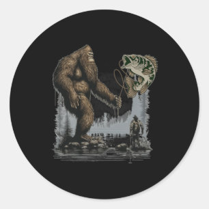 Pegatina Redonda Pesca de pie gigante Funny Pescado Sasquatch