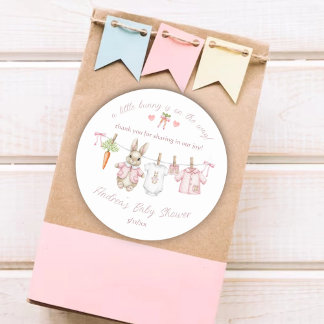 Pegatina Redonda Peter the Rabbit Clothesline Baby Shower Thank You