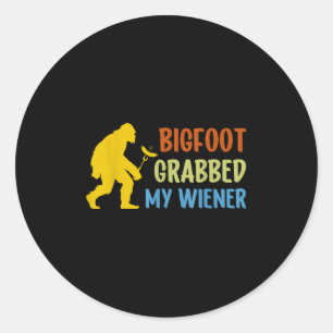 Pegatina Redonda Pie Grande Agarrada Mi Wiener Funny Bbq Sasquatch
