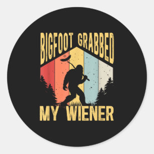 Pegatina Redonda Pie Grande Agarró Mi Wiener Funny Bbq Sasquatch _1