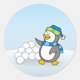 Pegatina Redonda Pingüino pequeño con bolas de nieve ondeando