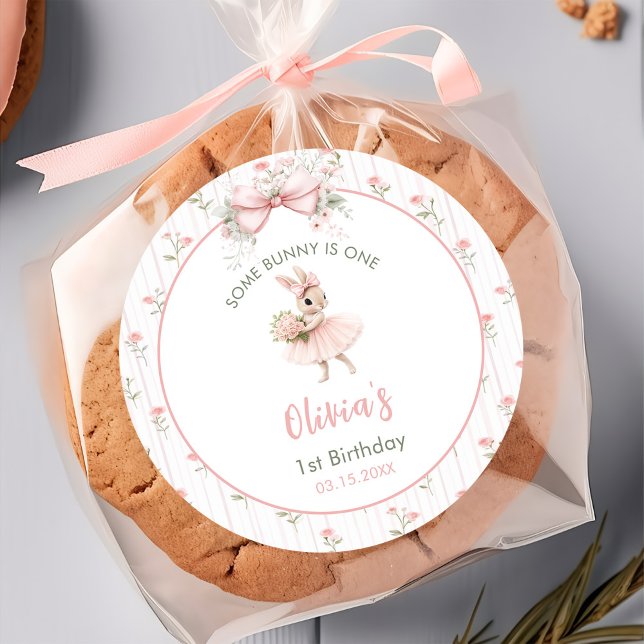 Pegatina Redonda Pink Bow & Floral Some Bunny is One 1st Birthday (Subido por el creador)