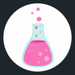 Pegatina Redonda Pink Science Beaker<br><div class="desc">¿Tienes un niño que ama la ciencia? Les encantarán los Pegatinas de Pink Science Beaker,  diseñados por Enchantsofisticada Design Company. Estos pegatinas redondos cuentan con un vaso de agua para la química lleno de líquido burbujeante rosa. Es perfecto para fiestas de cumpleaños de ciencia infantil.</div>