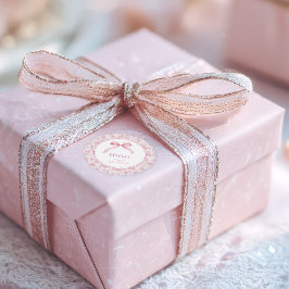 Pegatina Redonda Pink Toile Coquette Bow Primer Chica de cumpleaños