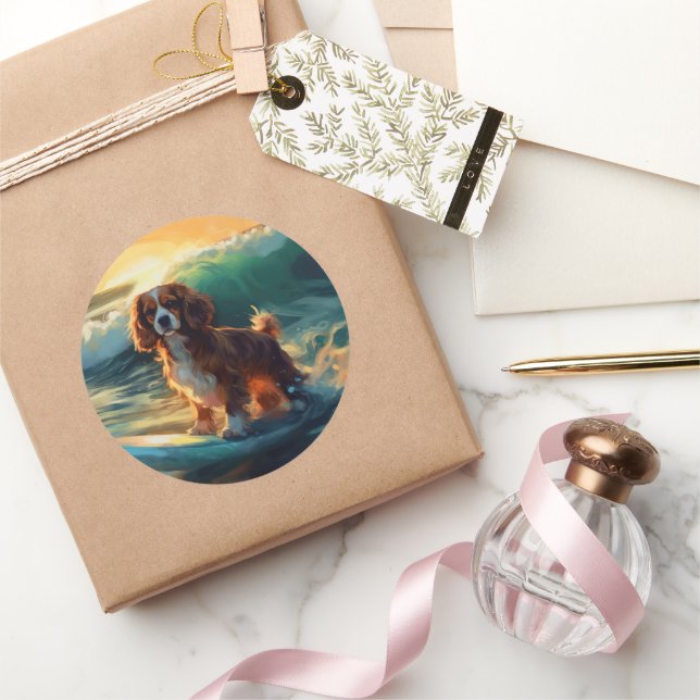 Pegatina Redonda Pintura Cavalier King Beach para surf (Regalar)