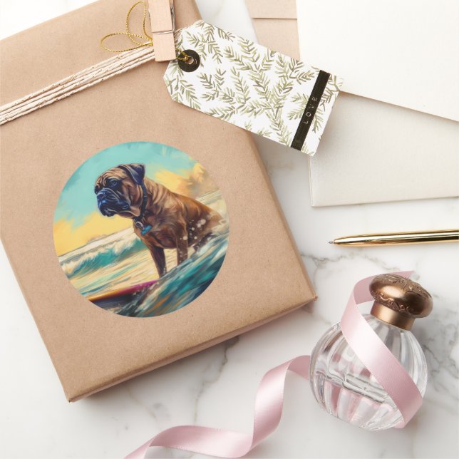 Pegatina Redonda Pintura de Bullmastiff Beach Surfing (Regalar)