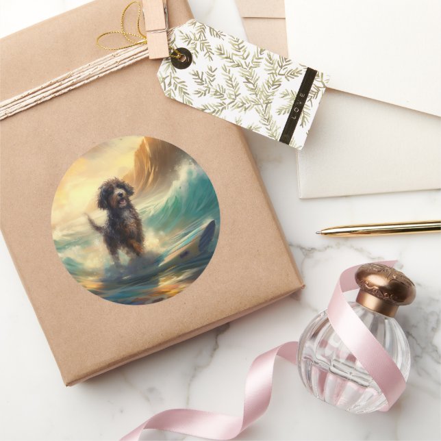 Pegatina Redonda Pintura de surf de Bernedoodle Beach (Regalar)