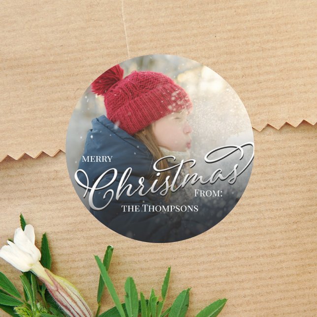 Pegatina Redonda Plantilla de guión de fotos navideñas de Merry (Merry Christmas simple holiday custom photo round circle sticker template. )