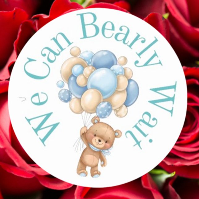 Pegatina Redonda Podemos esperar a Boy Baby Shower (Celebrate your baby boy with our charming "We can bearly wait" round stickers)