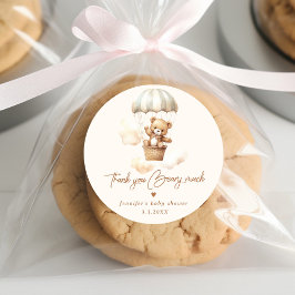 Pegatina Redonda Podemos esperar mucho antes que osito de peluche.