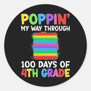 Pegatina Redonda Poppin A Través De 100 Días De Estudiante De 4º Gr