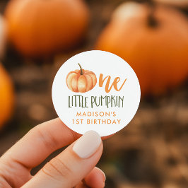 Pegatina Redonda Primer cumpleaños de un pequeño bebé de calabaza