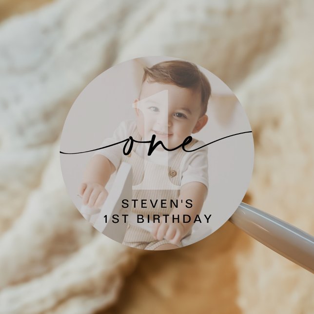 Pegatina Redonda Primer cumpleaños de una foto minimalista (Subido por el creador)