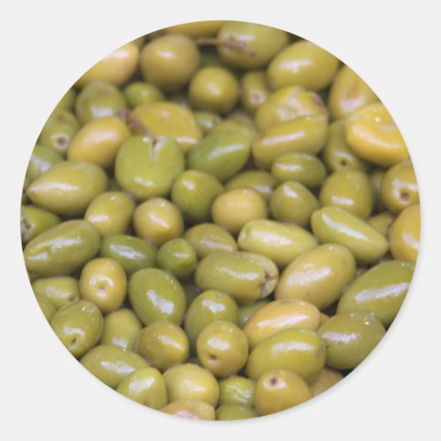 Pegatina Redonda Primer plano de aceitunas verdes (Anverso)