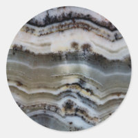 Primer plano de un ónix de encaje plateado
