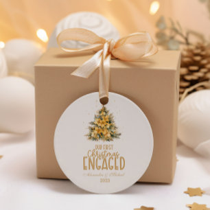 Pegatina Redonda Primera Navidad oro comprometido
