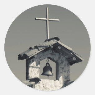 Pegatina Redonda Pueblo turístico, capilla de pueblo