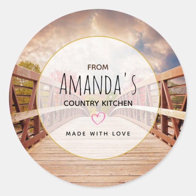 Pegatina Redonda Puente rústico de madera en el campo (Anverso)