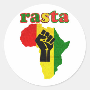 Pegatina Redonda Puño del poder negro de Rasta sobre África