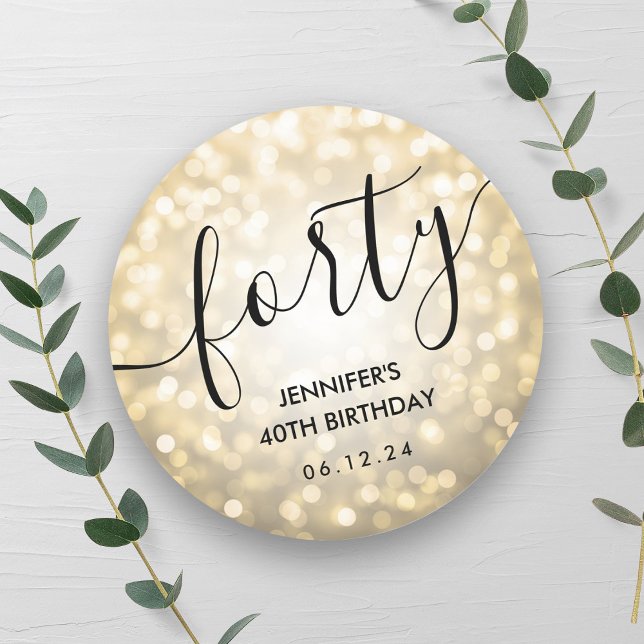 Pegatina Redonda Purpurina de oro de guión moderno ilumina 40 cumpl (Modern Script Gold Glitter Lights 40th Birthday Classic Round Sticker)