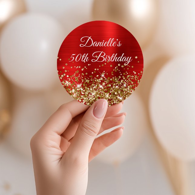 Pegatina Redonda Purpurina de oro y Relieve metalizado rojo 50 cump (Gold Glitter and Red Foil 50th Birthday Classic Round Sticker)