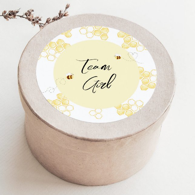 Pegatina Redonda ¿Qué hará el chica del equipo de abejas bebés? (Subido por el creador)