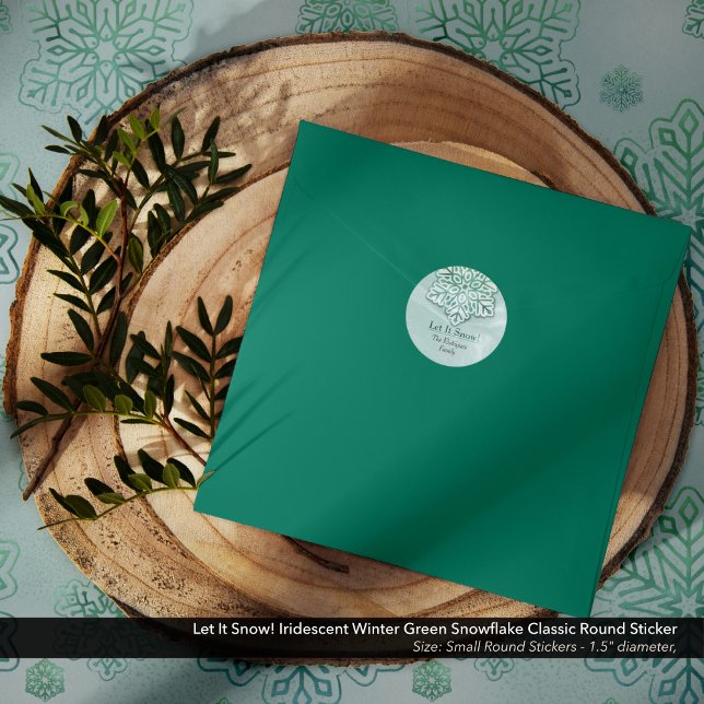 Pegatina Redonda ¡Que La Nieve! Copo de nieve verde en invierno irl (Let It Snow! Iridescent Winter Green Snowflake Classic Round Sticker)