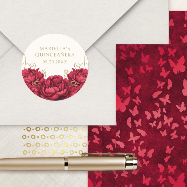 Pegatina Redonda Quinceanera elegante floral roja (Subido por el creador)