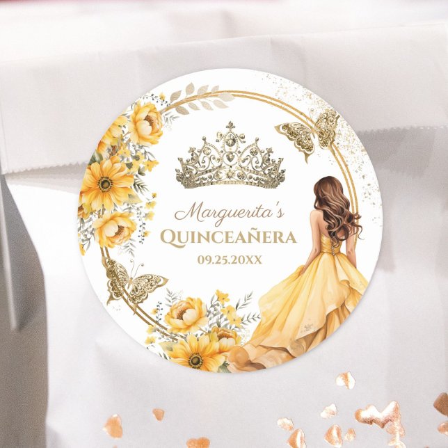 Pegatina Redonda Quinceañera Floral Amarilla Oro Tiara Mariposa (Subido por el creador)
