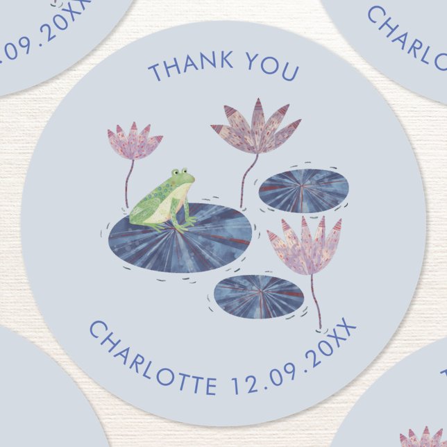 Pegatina Redonda Rana en un plato de lirio (Personalized thank you stickers with a cute frog on a lily pad. Perfect for baby shower or birthdays)