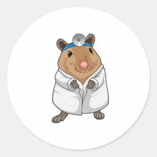 Pegatina Redonda Rata como médico con bata de médico