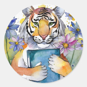 Pegatina Redonda Recuperación de Tigre Sobrio Leyendo Gran Libro
