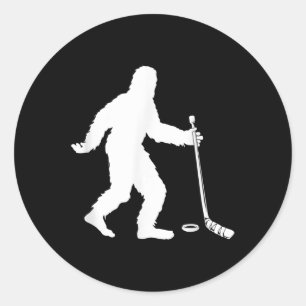 Pegatina Redonda Regalo divertido de Sasquatch de hockey Bigfoot Ca